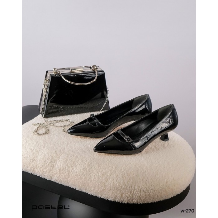 Women's heel shoes