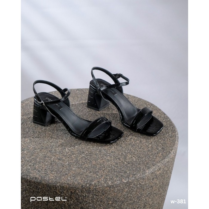 Women's heel sandal