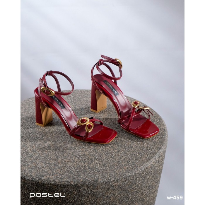 Women's heel sandal